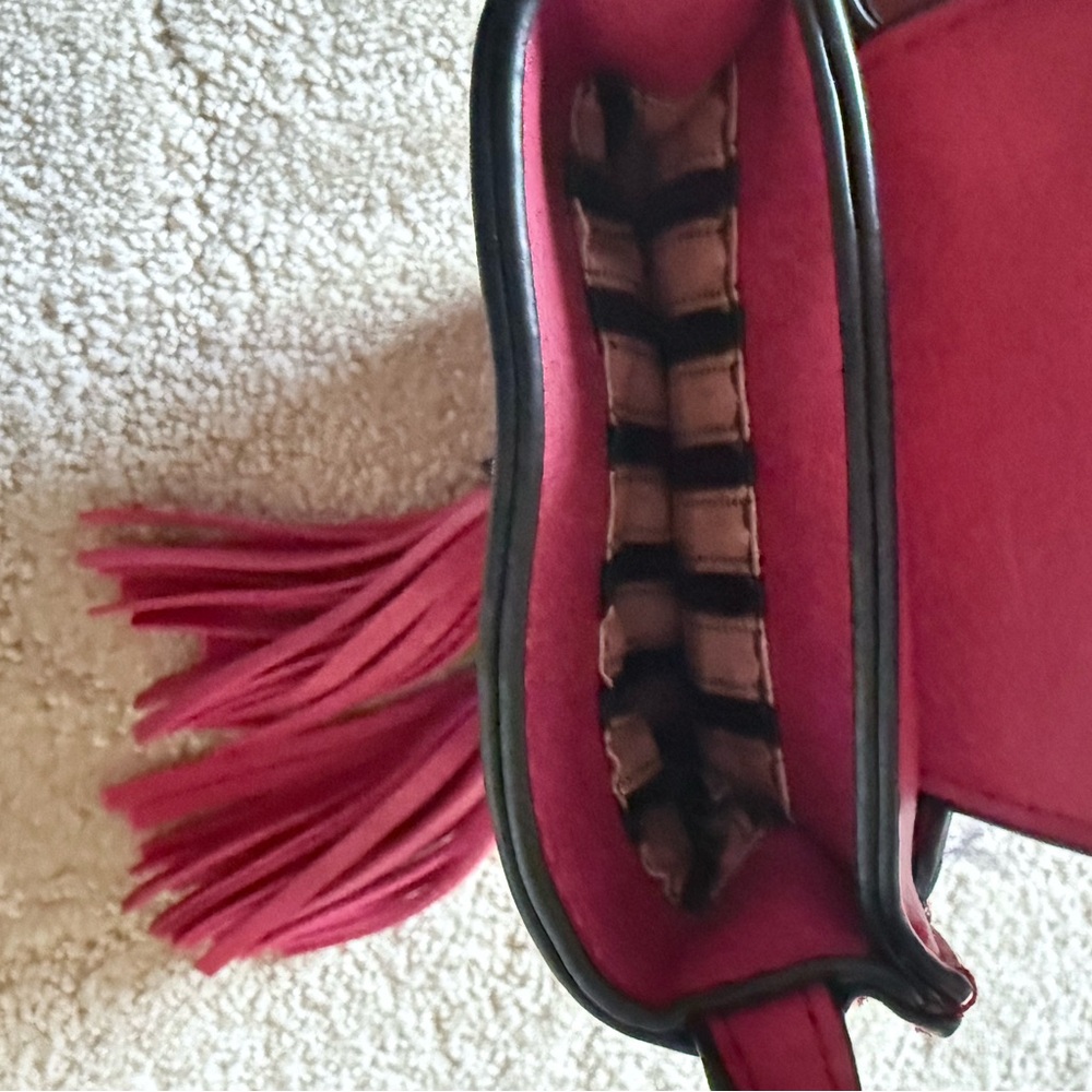Red purse - Picture 2 of 4